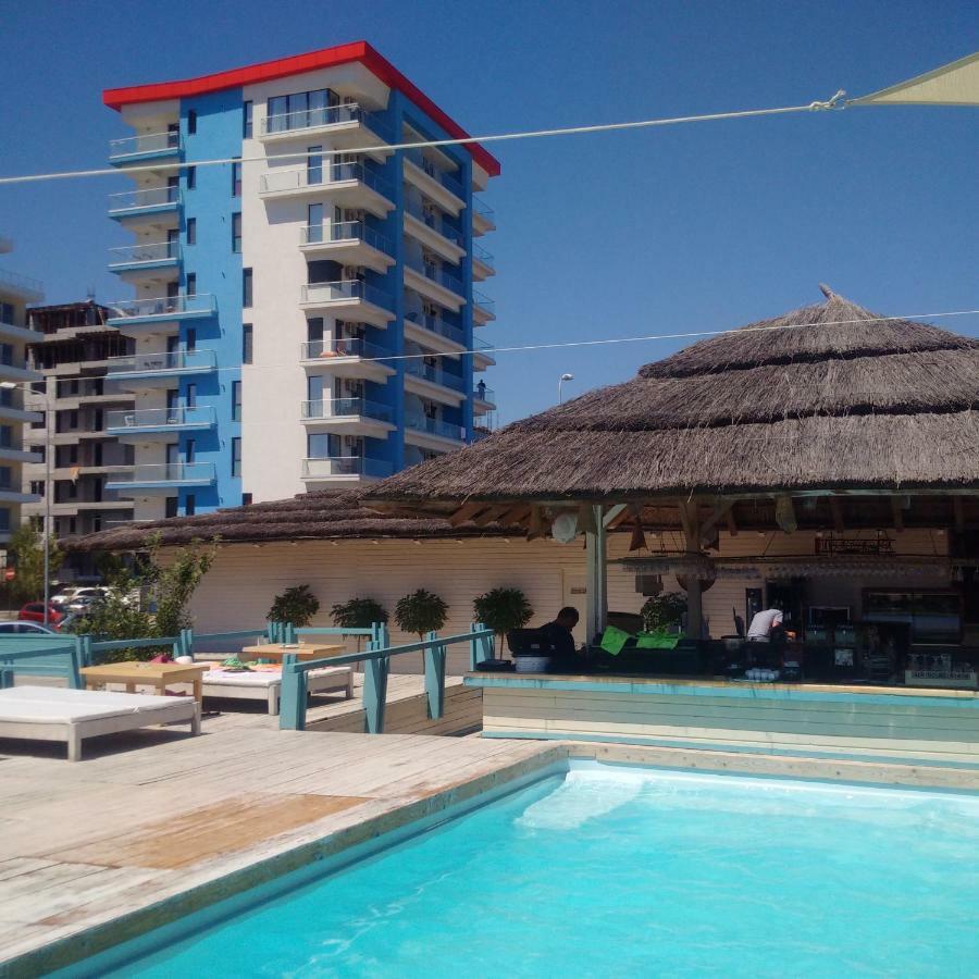 Summerland Apartment *